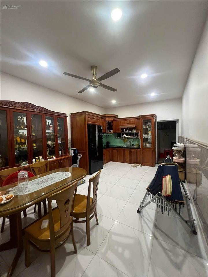 Bán nhà 1 lầu 1 trệt 1 tum kdc đức huy ( champaka ), phường đông hoà, giáp làng đại học quốc gia tp
