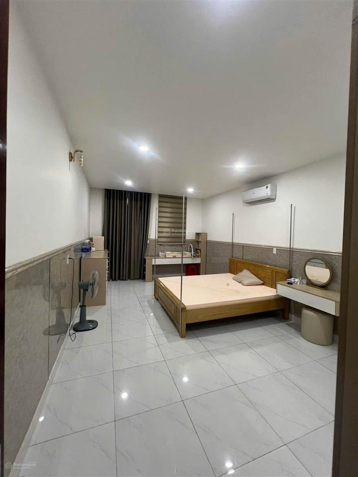 Bán nhà 1 lầu 1 trệt 1 tum kdc đức huy ( champaka ), phường đông hoà, giáp làng đại học quốc gia tp