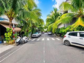 Bán nhà 1 lầu 1 trệt 1 tum kdc đức huy ( champaka ), phường đông hoà, giáp làng đại học quốc gia tp