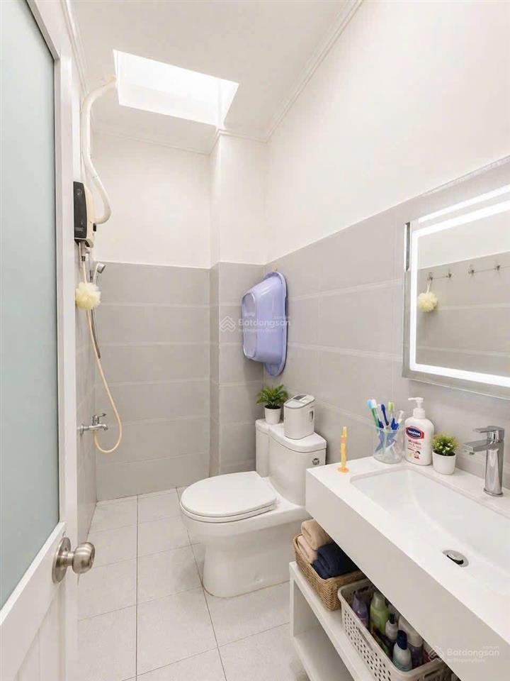 Hạ 150tr!!! nhà trệt lầu gần trường tiểu học cấp 1,2 đông hòa  dĩ an cách trường học chỉ 100m