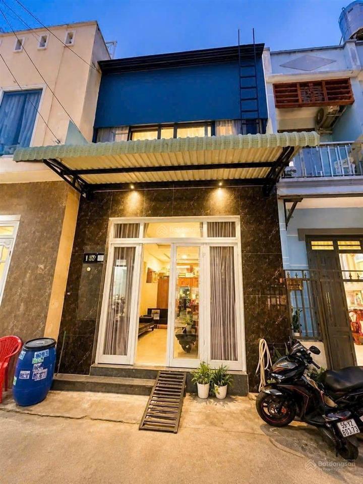 Hạ 150tr!!! nhà trệt lầu gần trường tiểu học cấp 1,2 đông hòa  dĩ an cách trường học chỉ 100m