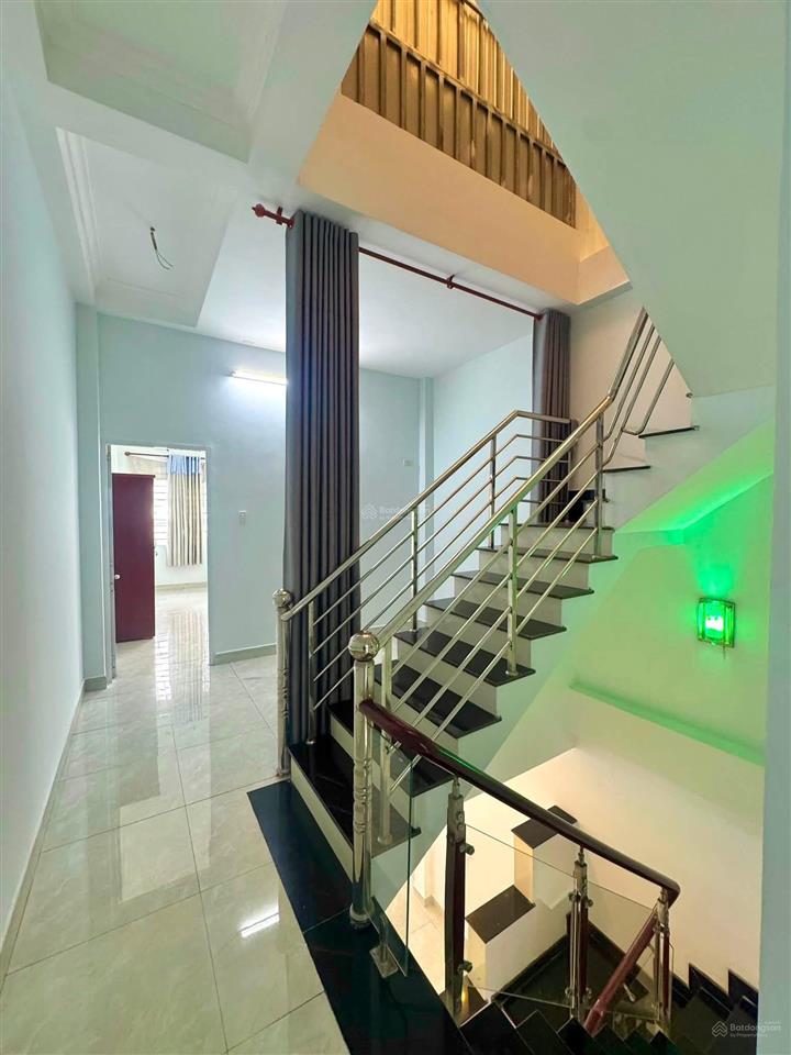 Bán nhà 1 trệt 2 lầu 72m², full thổ cư, nhà nở hậu
 ngay kdc lê phong, p. đông hòa, gần go dĩ an
