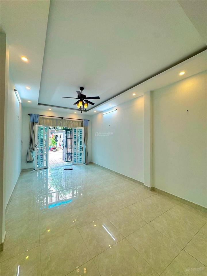 Bán nhà 1 trệt 2 lầu 72m², full thổ cư, nhà nở hậu
 ngay kdc lê phong, p. đông hòa, gần go dĩ an