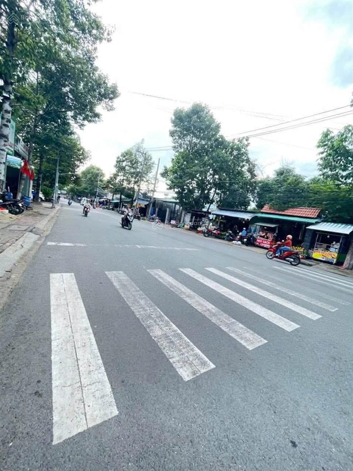 Bán nhà mặt tiền kinh doanh nguyễn hữu cảnh, p. đông hòa, tp. dĩ an giá 8,6 tỷ (thương lượng)