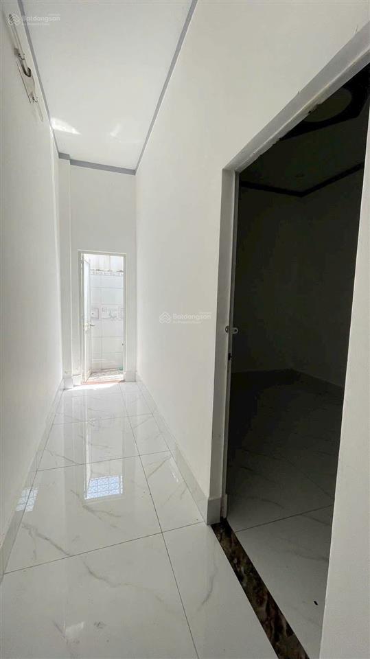 Bán nhà trệt lầu đối diện trường lê quý đôn dĩ an giá bán 5 tỷ (thương lượng)