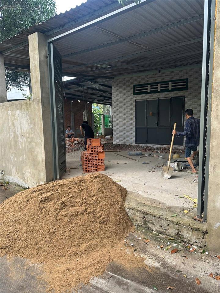 Sổ hồng riêng có 2 căn nhà 1 căn hướng đông nam, 1 căn hướng đông bắc giá 3 tỷ 990 triệu