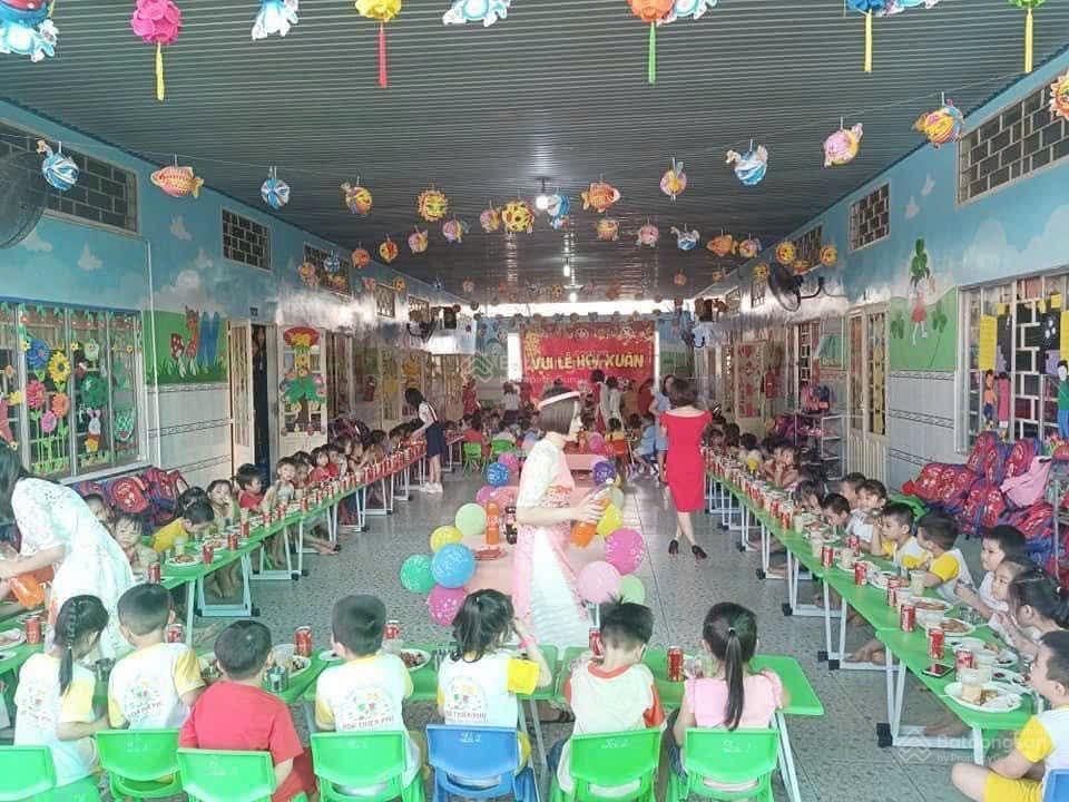 Bán gấp trường mầm non đang hoạt động tốt dt 1500m2, thu nhập ổn định