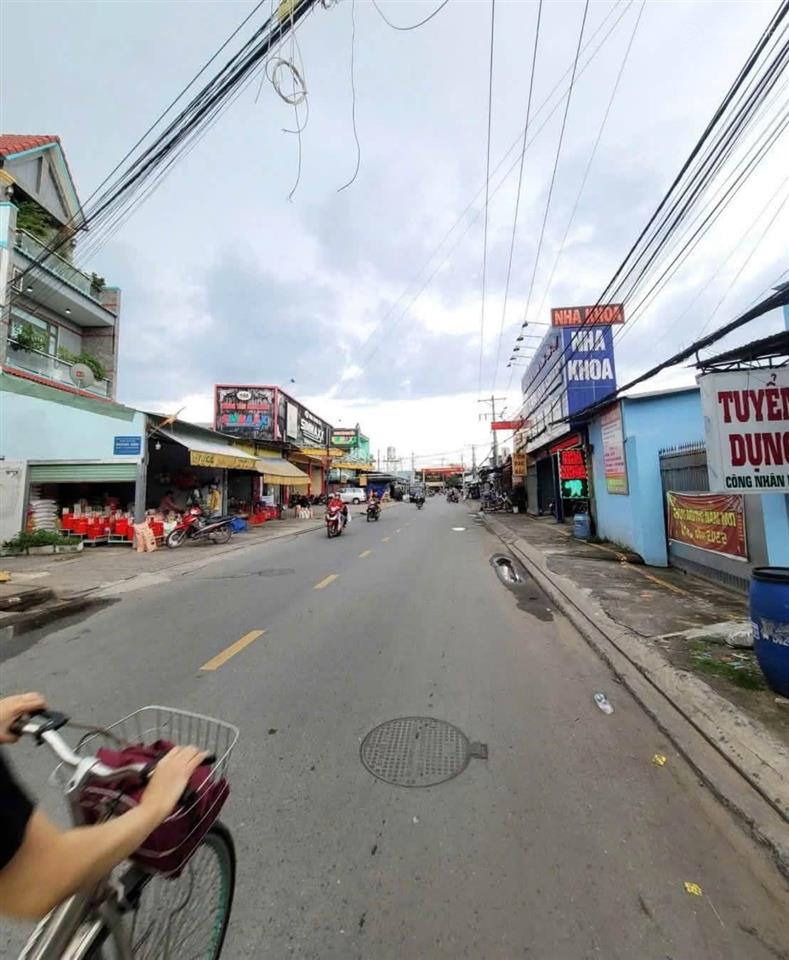 Chỉ 18,5 tỷ
nhà đất mặt tiền đoàn thị kia, đang cho thuê 55 triệu/tháng