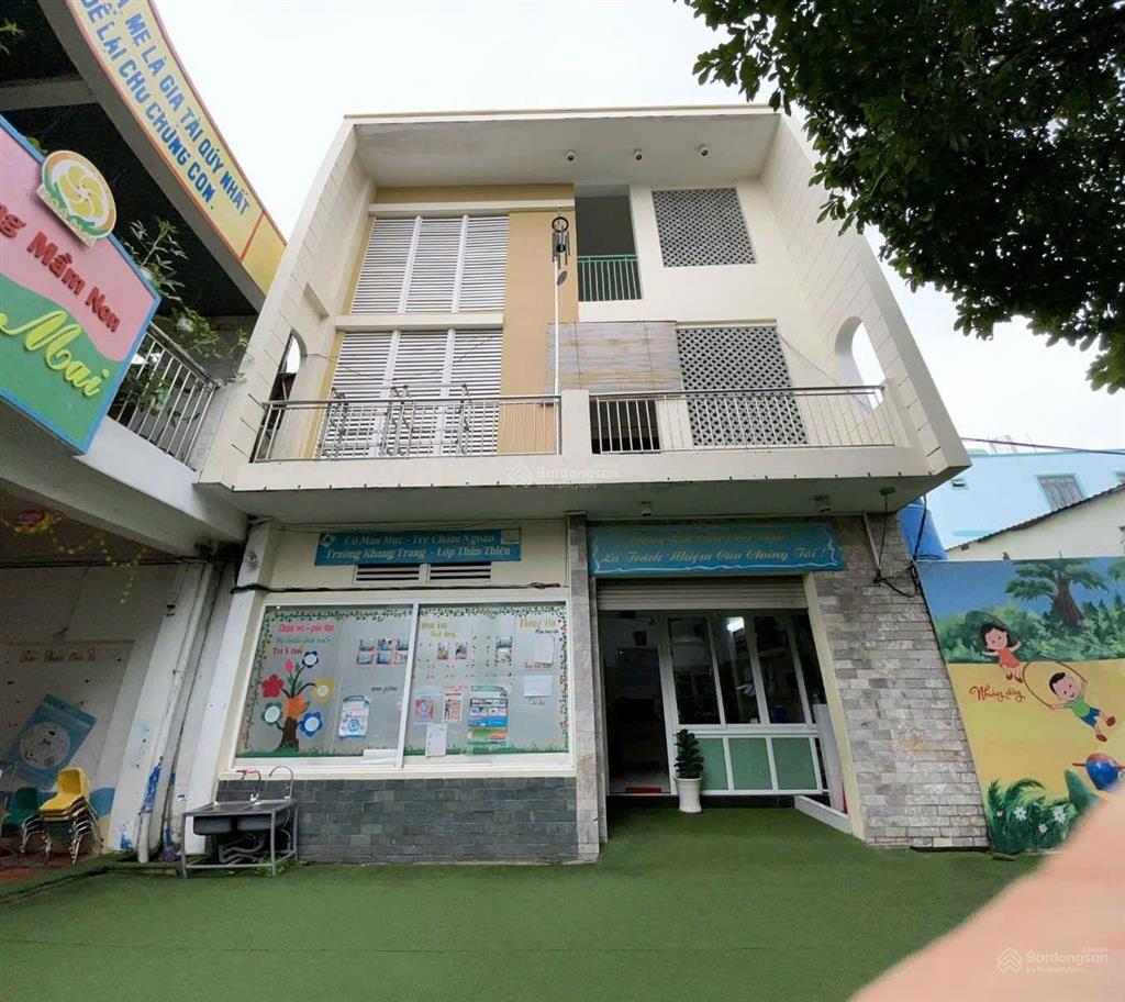 Chỉ 18,5 tỷ
nhà đất mặt tiền đoàn thị kia, đang cho thuê 55 triệu/tháng
