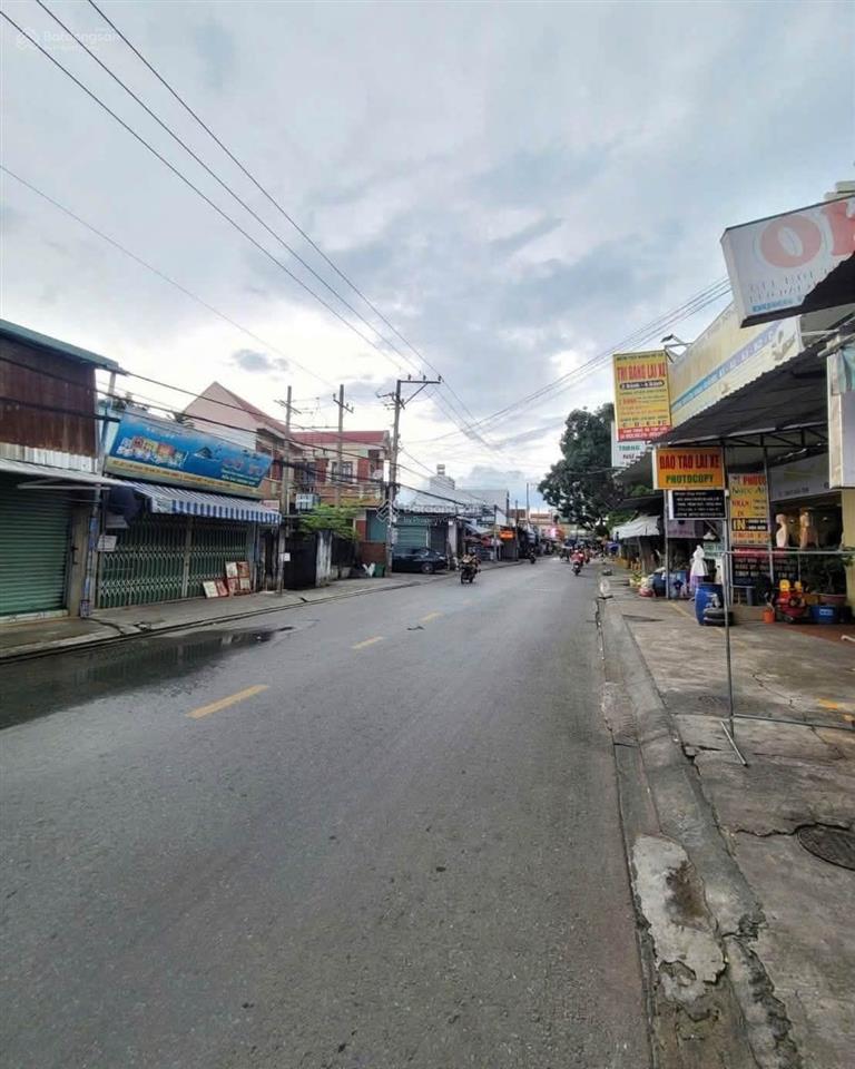 Chỉ 18,5 tỷ
nhà đất mặt tiền đoàn thị kia, đang cho thuê 55 triệu/tháng