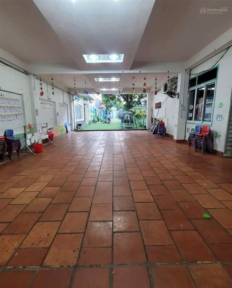 Chỉ 18,5 tỷ
nhà đất mặt tiền đoàn thị kia, đang cho thuê 55 triệu/tháng