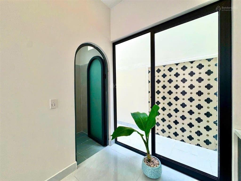 Giảm mạnh chỉ còn 3,880 tỷ nhà đẹp 1 trệt 1 lầu hẻm ô tô 4m thông trần hưng đạo