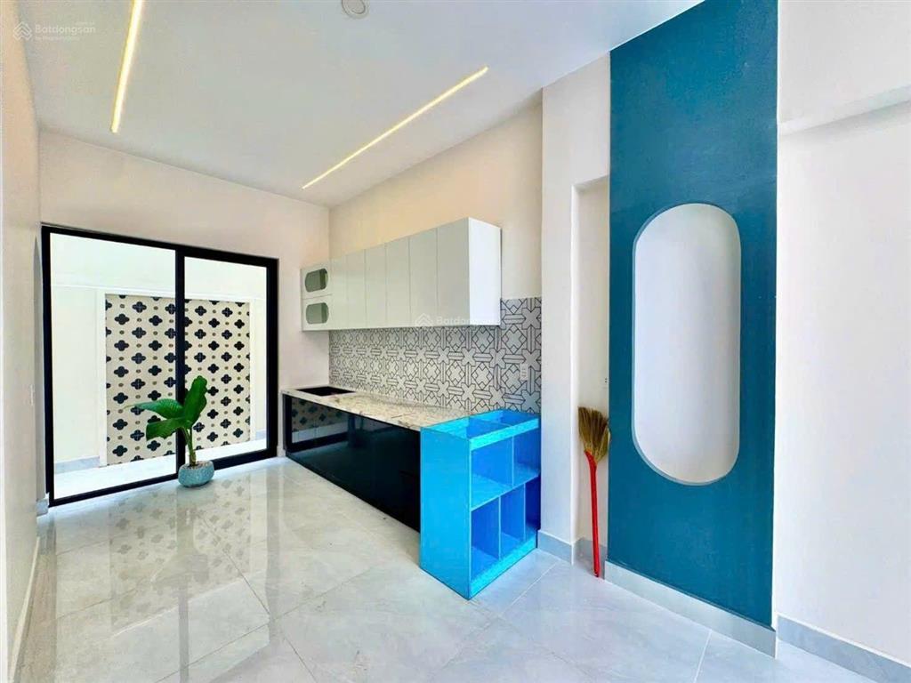 Giảm mạnh chỉ còn 3,880 tỷ nhà đẹp 1 trệt 1 lầu hẻm ô tô 4m thông trần hưng đạo