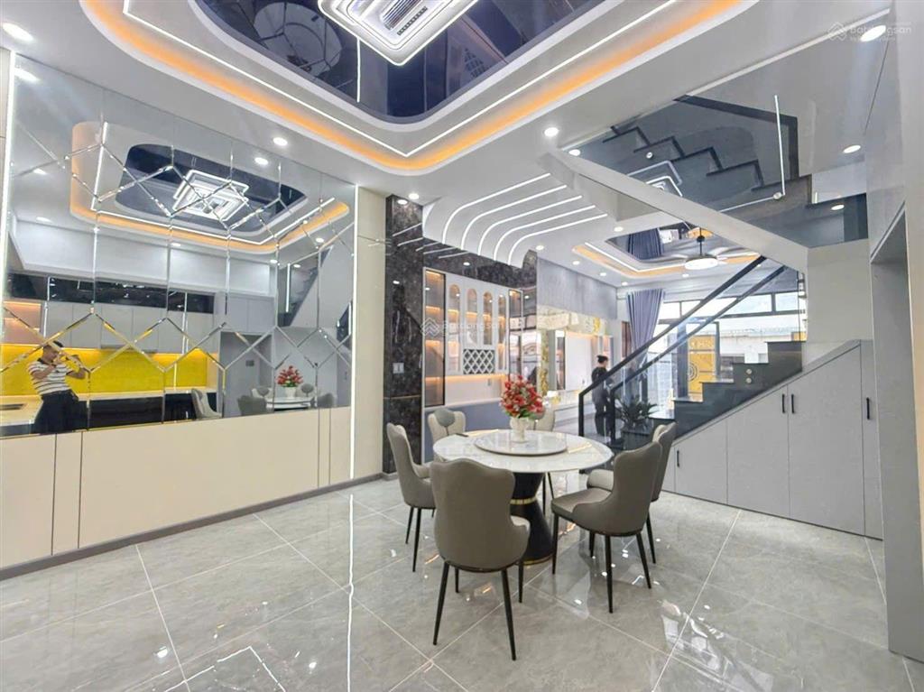 Nhà đẹp mới hoàn thiện 1 trệt 2 lầu đường nguyễn bính, phường đông hòa, tp hcm, sau svd đông hòa