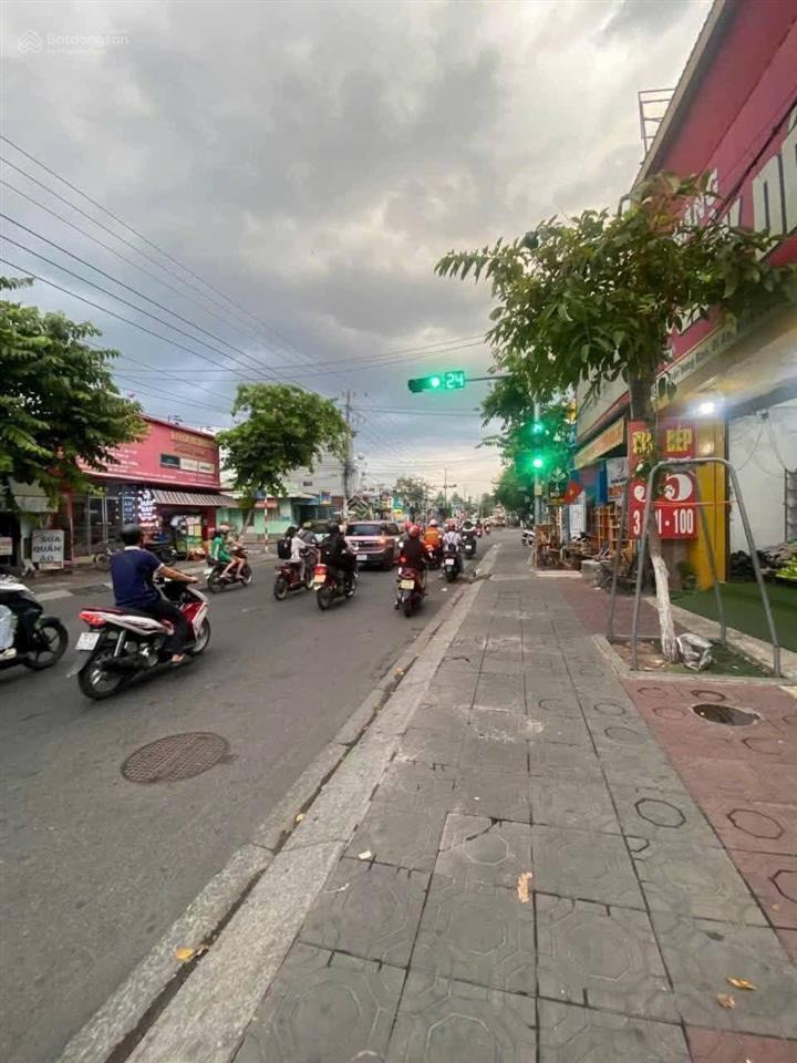 Bán np trần hưng đạo, 64 tỷ, 1800m2, p đông hòa, tp dĩ an, bình dương, hot!