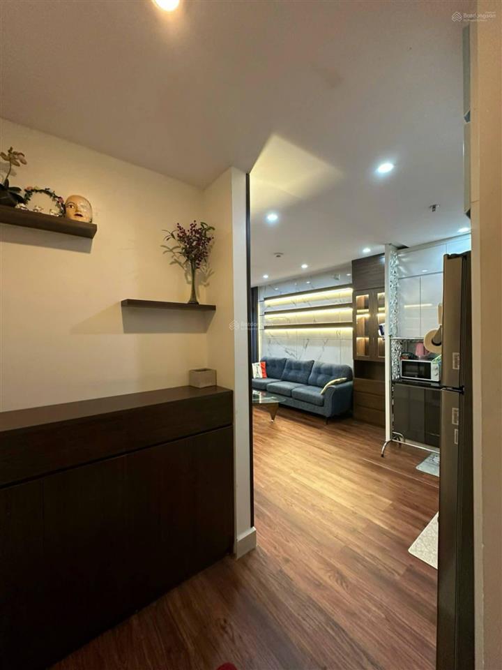 Cho thuê căn hộ shp giá 10tr/ tháng, bao phí quản lý.