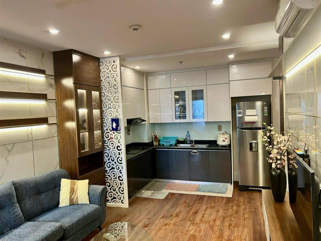 Cho thuê căn hộ shp giá 10tr/ tháng, bao phí quản lý.