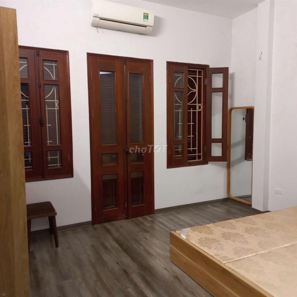 cho thuê nhà nguyên căn để ở , ngõ 107 Nguyễn Chí Thanh , Đống Đa .