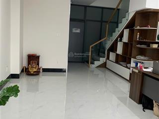 Cho thuê 1 trệt 1 lầu, văn phòng, ngang 5m, mặt tiền đường 14m, thuận tiện mở văn phòng cty