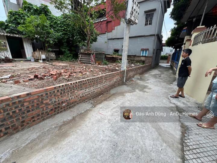 Rẻ nhất kiêu kỵ! bán 100m2 đất thôn kiêu kỵ, gia lâm, ô tô vào sân. giá chỉ hơn 6 tỷ