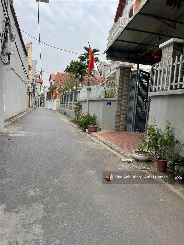 Kiêu kỵ, để ở hay đầu tư đẹp tuyệt vời. 40m2 giá hơn 4 tỷ. hàng xóm vin ocp