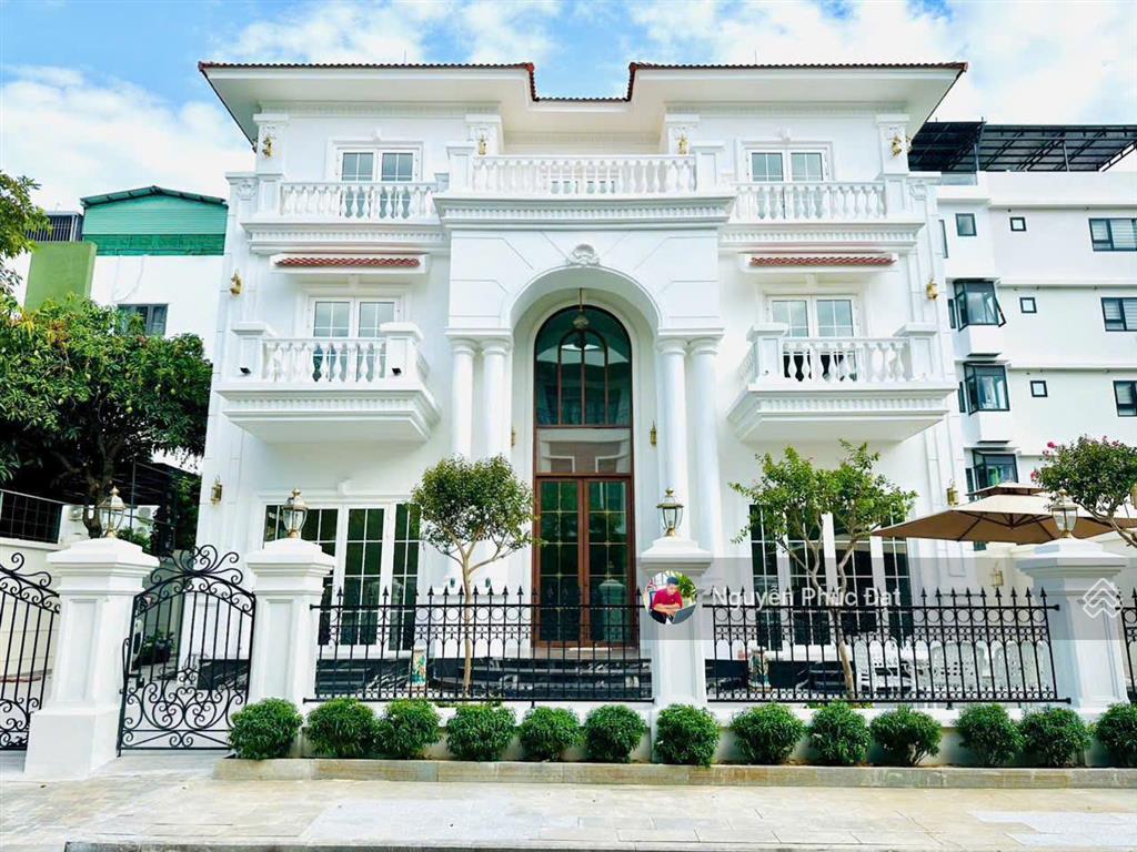 Biệt thự khu biệt lập vip 1  vcn phước hải  nha trang 36 tỷ
