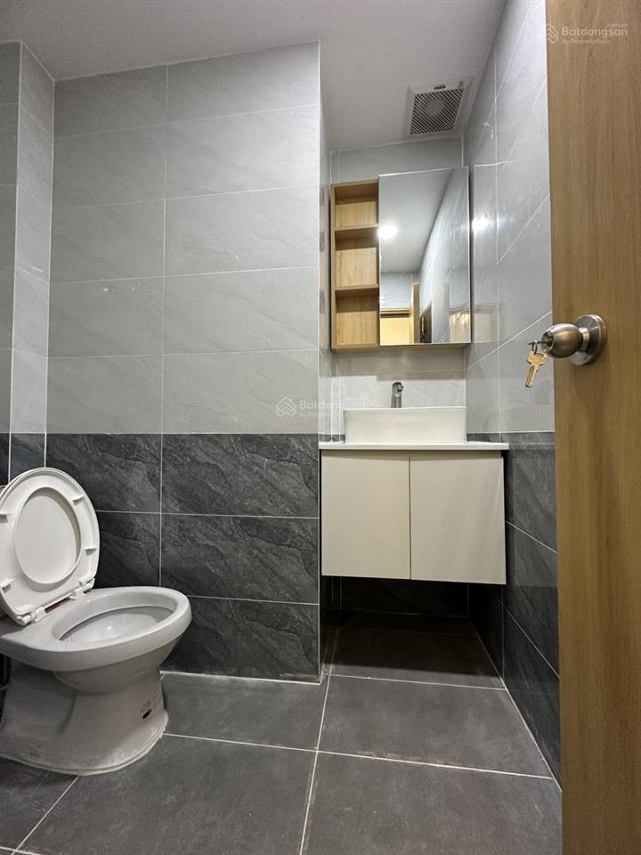 Chính chủ bán nhà 2 mặt thoáng đường trần quốc thảo, kế kỳ đồng. nhà đẹp 2 tầng. full nội thất