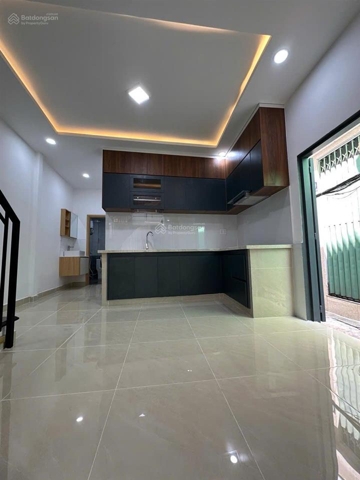 Nhà đẹp chỉ 6.35 tỷ. 2 mặt thoáng gần hai bà trưng, trần quốc thảo. dt(4x10m). 2 tầng full nội thất