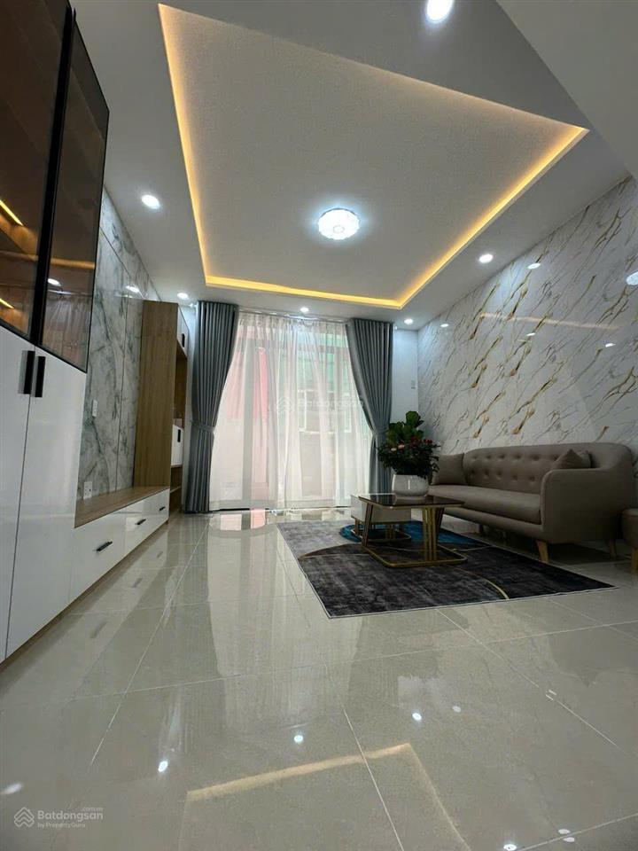 Nhà đẹp chỉ 6.35 tỷ. 2 mặt thoáng gần hai bà trưng, trần quốc thảo. dt(4x10m). 2 tầng full nội thất