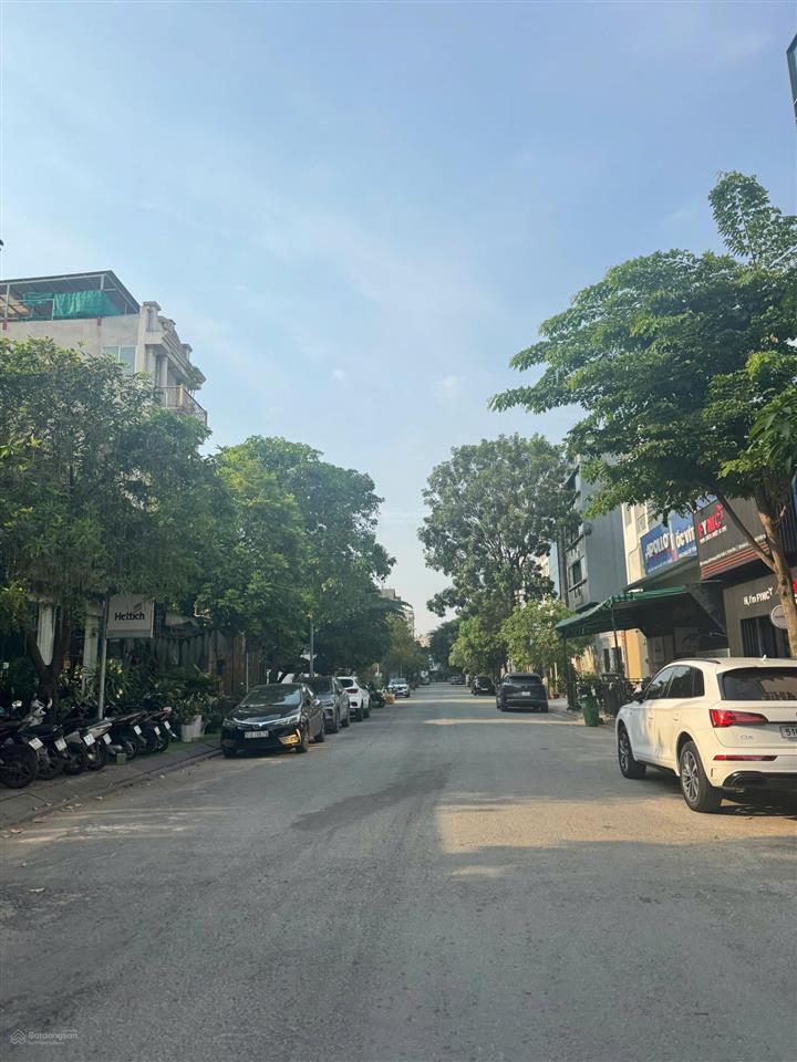 Chỉ 25.8 tỷ. vị trí ngay gần mặt tiền trần lựu, kế lương đình của. dt(5x20m). ctxd hầm+5 tầng