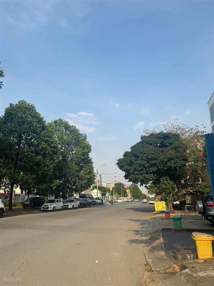 Chỉ 25.8 tỷ. vị trí ngay gần mặt tiền trần lựu, kế lương đình của. dt(5x20m). ctxd hầm+5 tầng