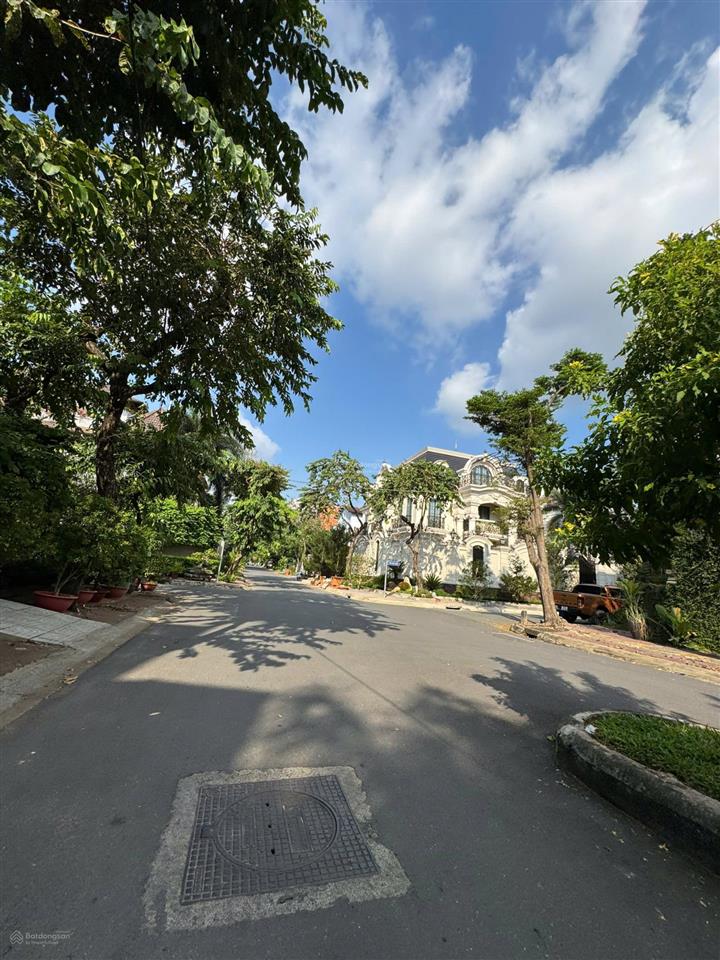 Chỉ 101 triệu/m2. nhà gần mặt tiền trần não, kế chung cư bộ công an. dt(7,8x21m) cn 157m2 16 tỷ