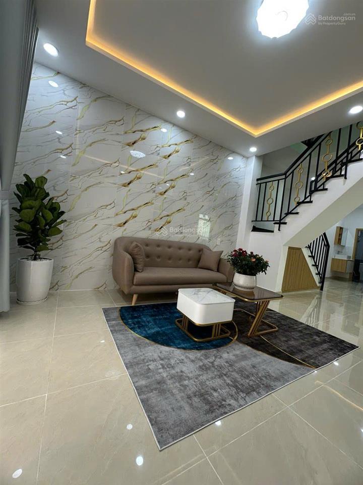 Chỉ 6.35tỷ. nhà 2 mặt thoáng kế hai bà trưng, cụm trần quốc thảo dt(4x10m). nhà đẹp 2 tầng. full nt