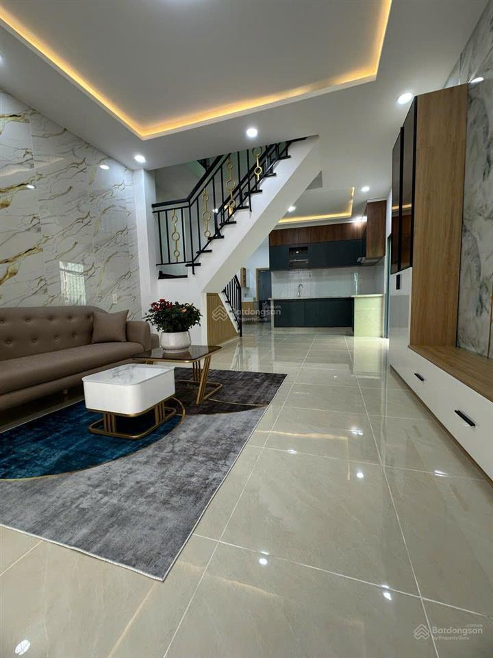 Chỉ 6.35tỷ. nhà 2 mặt thoáng kế hai bà trưng, cụm trần quốc thảo dt(4x10m). nhà đẹp 2 tầng. full nt