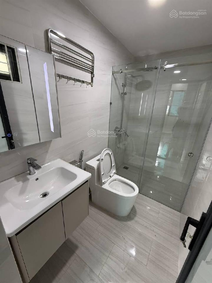 Bán nhà xuân đỉnh, ngõ nông, thông, sát phố, 6 tầng thang máy, nhà vượng khí, ở sướng 40m2, 9.9 tỷ