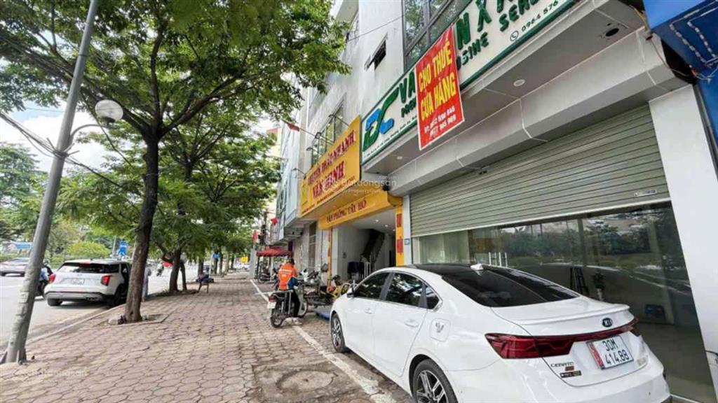 Bán gấp mặt phố võ chí công, đất hiếm, diện tích rộng, mặt tiền lớn, lô góc 3 thoáng, 350m2 150 tỷ