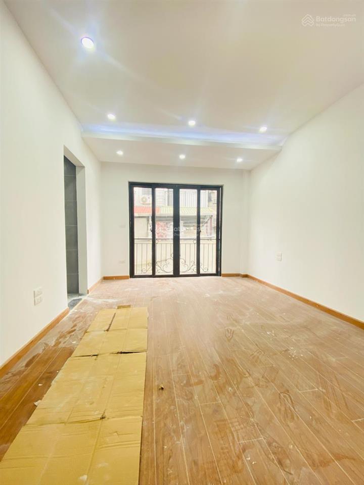 Bán nhà đống đa 55m2 , ngõ oto lý thuyết, gần phố, 6 tầng thang máy, trước nhà 5m, an sinh cực tốt