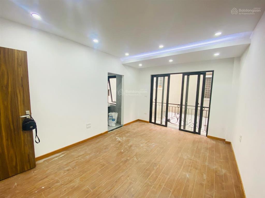 Bán nhà đống đa 55m2 , ngõ oto lý thuyết, gần phố, 6 tầng thang máy, trước nhà 5m, an sinh cực tốt