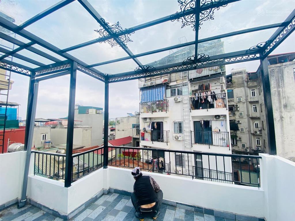 Bán nhà đống đa 55m2 , ngõ oto lý thuyết, gần phố, 6 tầng thang máy, trước nhà 5m, an sinh cực tốt