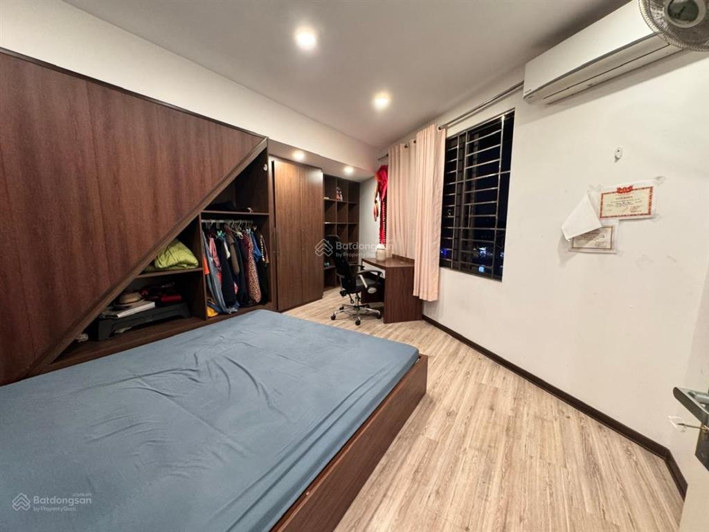 Bán nhà mặt hồ văn chương 62m2, ô tô tránh, vỉa hè kinh doanh sầm uất, vị trí cực đẹp, an sinh đỉnh