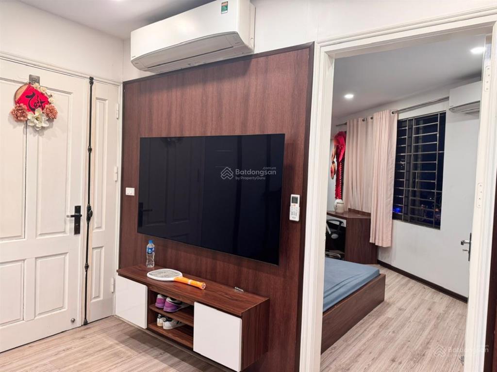 Bán nhà mặt hồ văn chương 62m2, ô tô tránh, vỉa hè kinh doanh sầm uất, vị trí cực đẹp, an sinh đỉnh