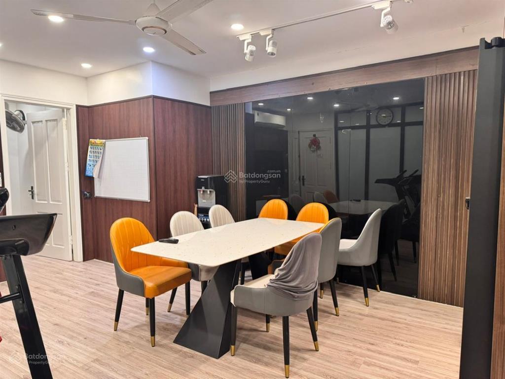Bán nhà mặt hồ văn chương 62m2, ô tô tránh, vỉa hè kinh doanh sầm uất, vị trí cực đẹp, an sinh đỉnh