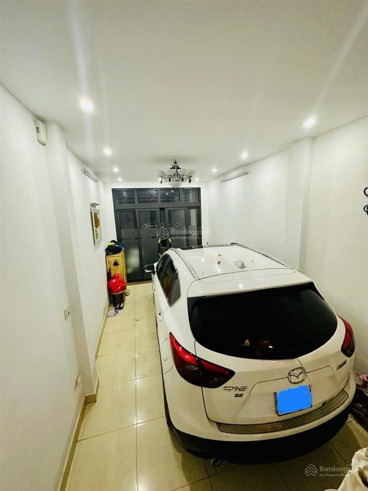 Bán nhà đê la thành 60m2, ôtô vào nhà, trước nhà ôtô tránh, qh ổn định, 3 thoáng vĩnh viễn, sầm uất
