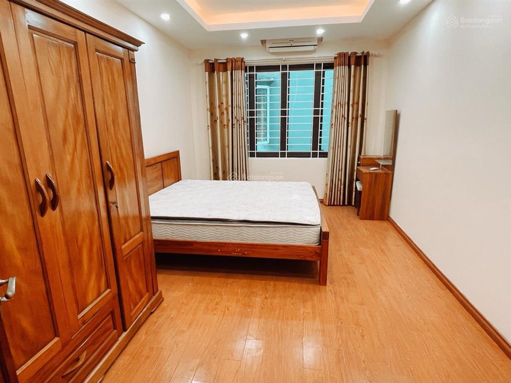 Bán nhà khâm thiên 52m2, 2 thoáng trước sau, ô chờ thang máy, ngõ rất rộng thoáng, an sinh cực tốt
