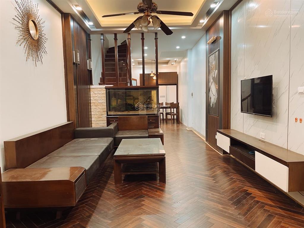 Bán nhà khâm thiên 52m2, 2 thoáng trước sau, ô chờ thang máy, ngõ rất rộng thoáng, an sinh cực tốt