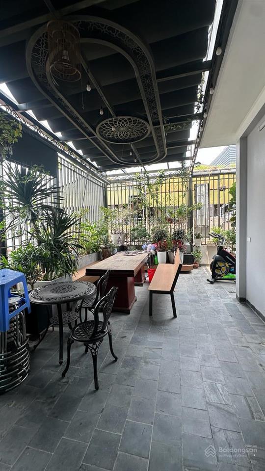 Bán nhà đặng văn ngữ 77m2, ngõ thông kinh doanh, oto nhỏ đỗ cửa, gần hồ điều hoà, nở hậu, sầm uất