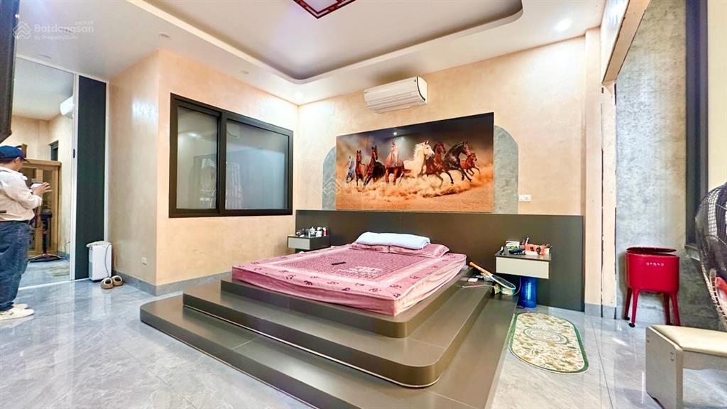 Bán nhà đặng văn ngữ 77m2, ngõ thông kinh doanh, oto nhỏ đỗ cửa, gần hồ điều hoà, nở hậu, sầm uất