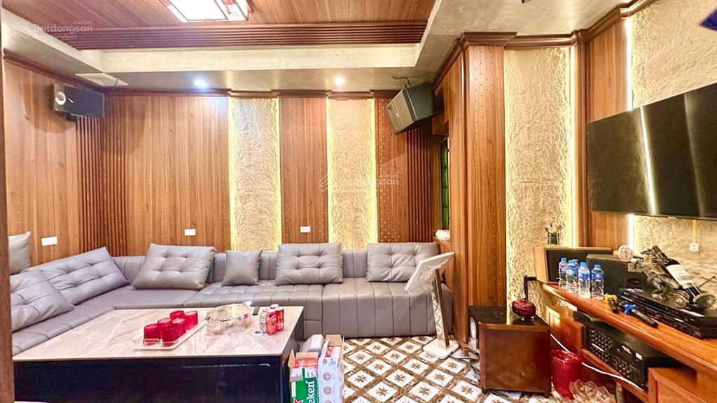 Bán nhà đặng văn ngữ 77m2, ngõ thông kinh doanh, oto nhỏ đỗ cửa, gần hồ điều hoà, nở hậu, sầm uất