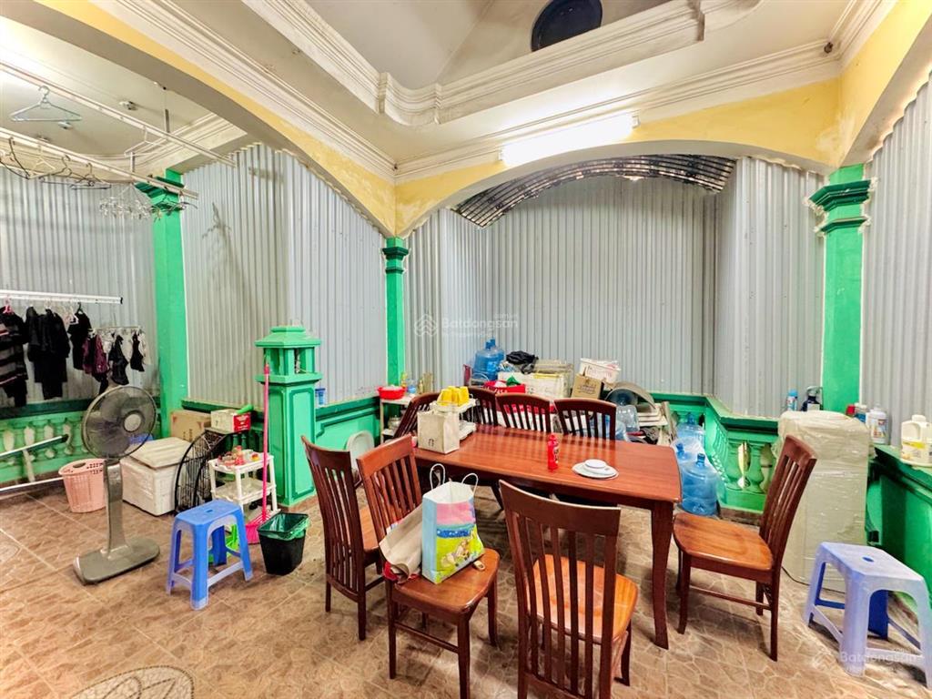 Bán nhà mặt hồ phương mai 66m2, ô tô tránh đỗ ngày đêm, mặt tiền bề thế, kinh doanh sầm uất, vỉa hè