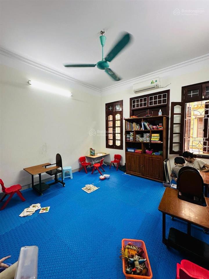 Bán nhà đống đa 75m2,phân lô,oto tránh trước nhà,ngõ thông kinh doanh,kcbt chắc chắn ,dân trí cao